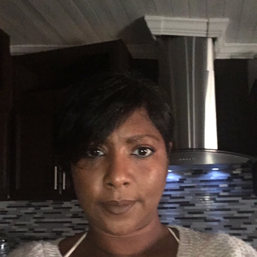Meet your Posher, Sharon